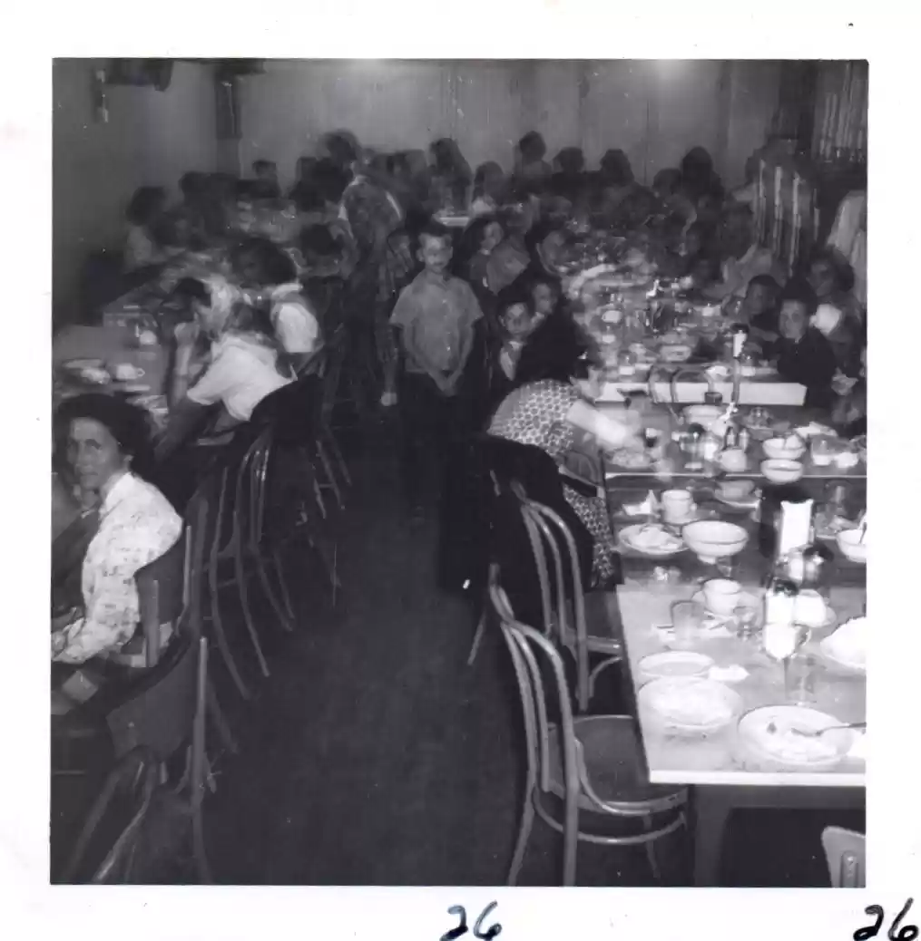 Dining Room Scenes-Feast of Tabernacles 1952 (26)
